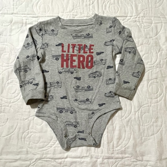 🔖2 Longsleeve Onsies 24 Months Baby B’gosh and Carters - Picture 2 of 8